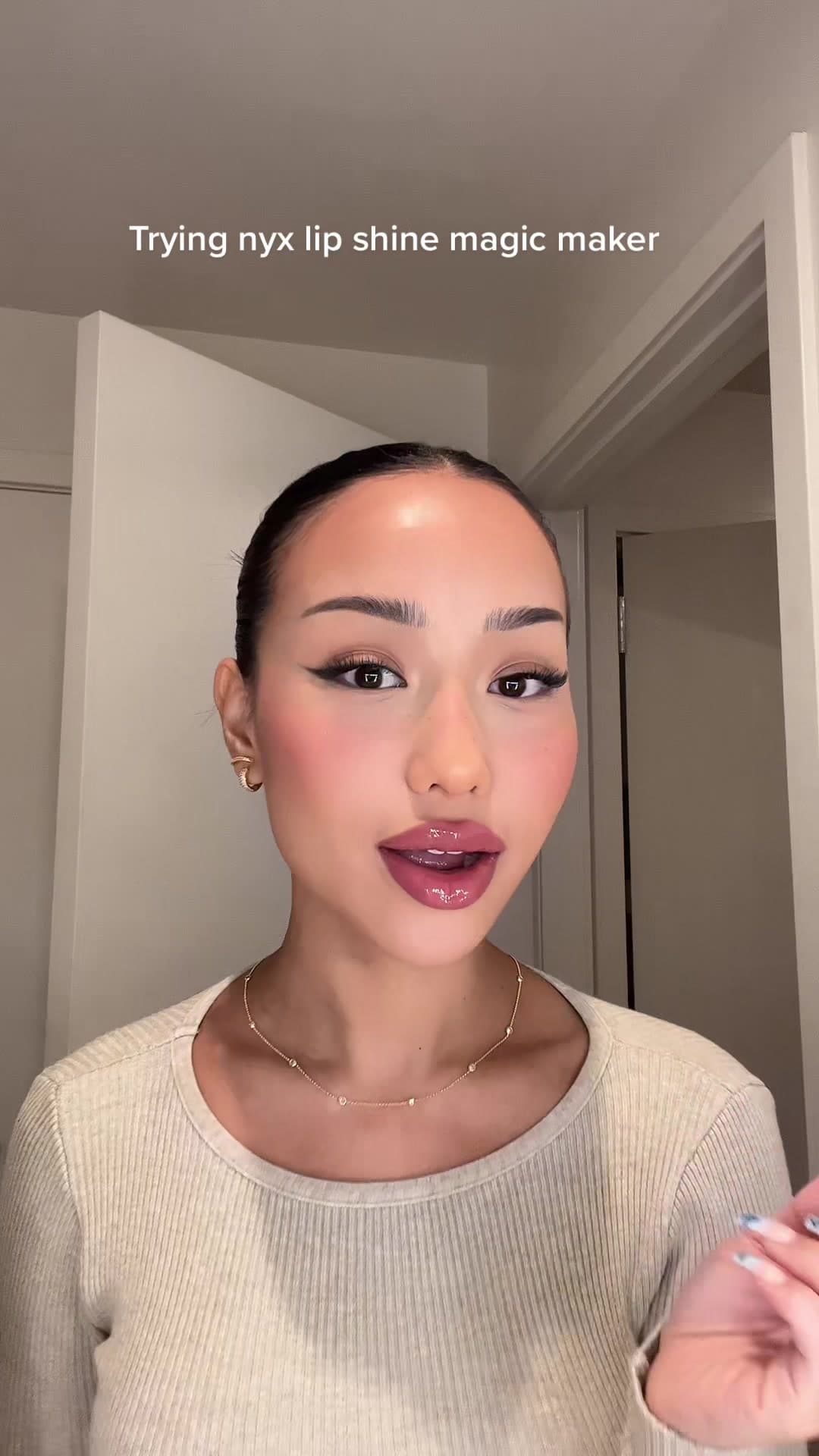 @taontm — 10/10 😳 #makeup #nyxlipshine #beautytok #foryou #girls
