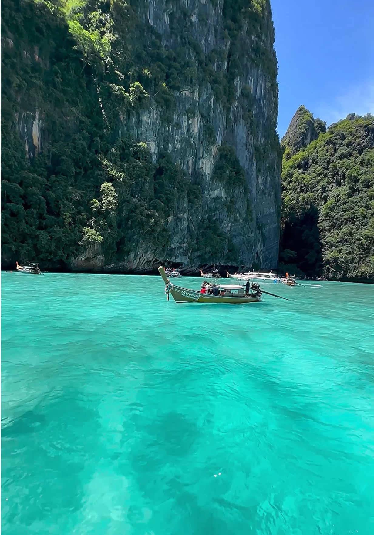 @thailand_adel — Off-season vacation, but the sky got the memo 🏝️☀️