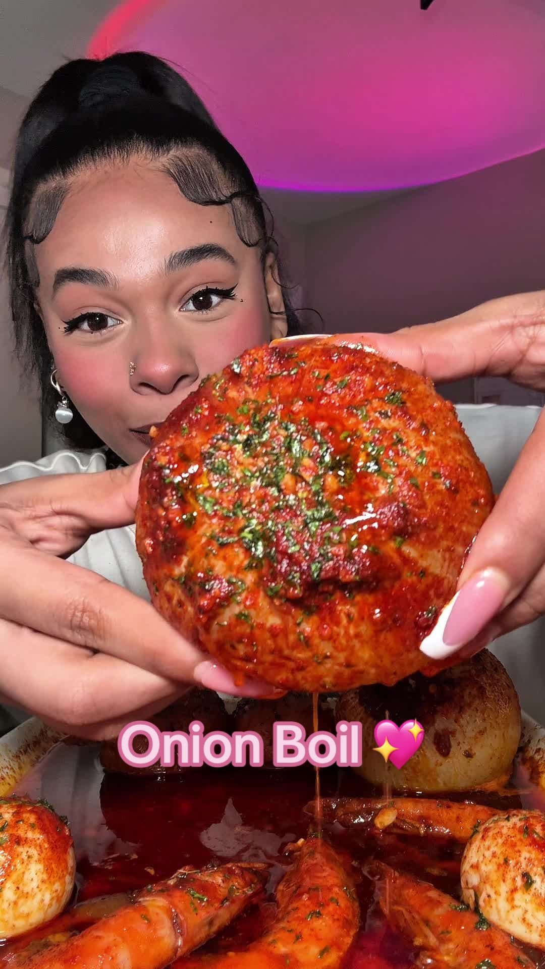 @aaronmyarbrough — I still lowkey have the shrimp poop in my mouth it’s actually disgusting 😭😭😭 but yall I’ve been learning how to roller skate so does anyone have any tips on how to get better quicker?!  Cause I suc
