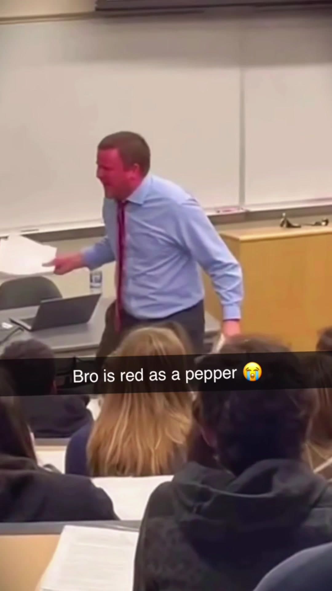 @ghjkioln — There’s no way this just happened 😭 #college #professor #ai #lecture 