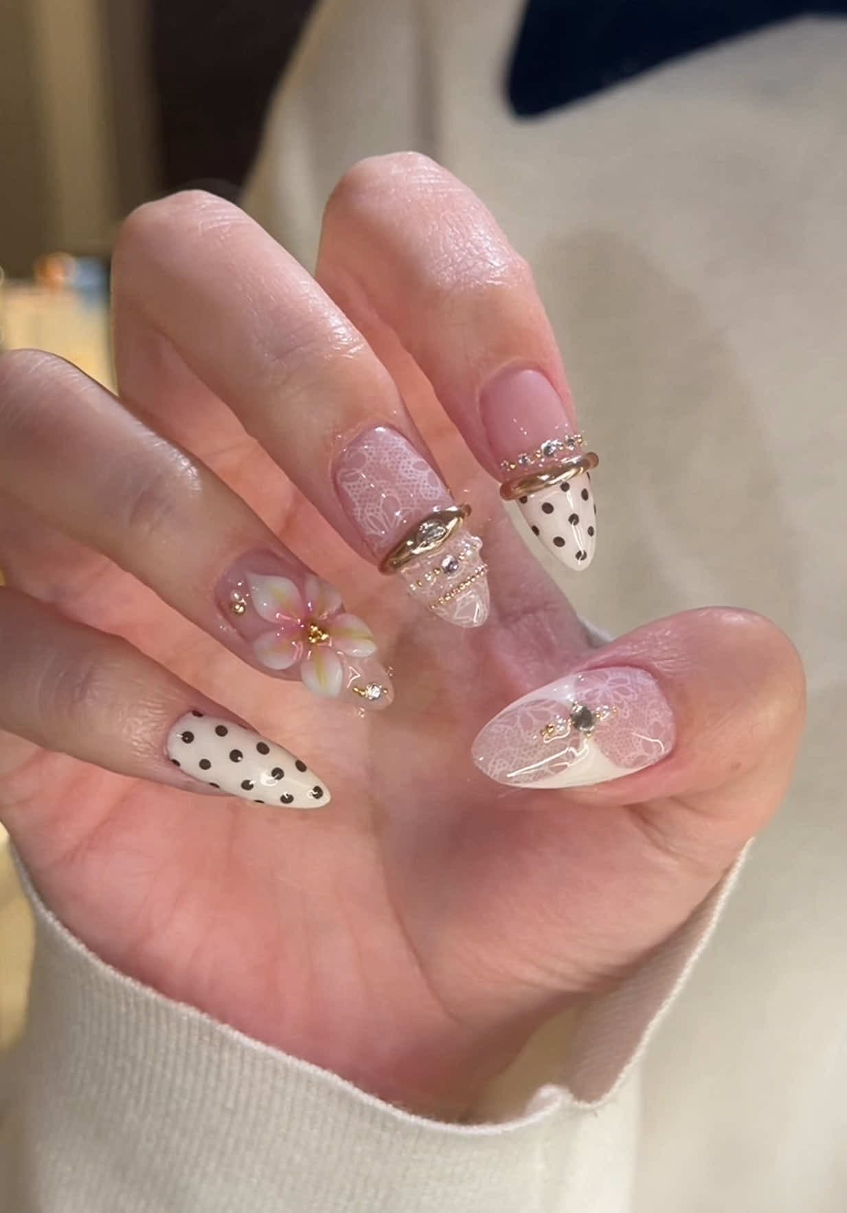 @yuuamy — Wish I kept these on longer 🥹 #nailinspo #nailart #fyp #almondnails #banglenails 