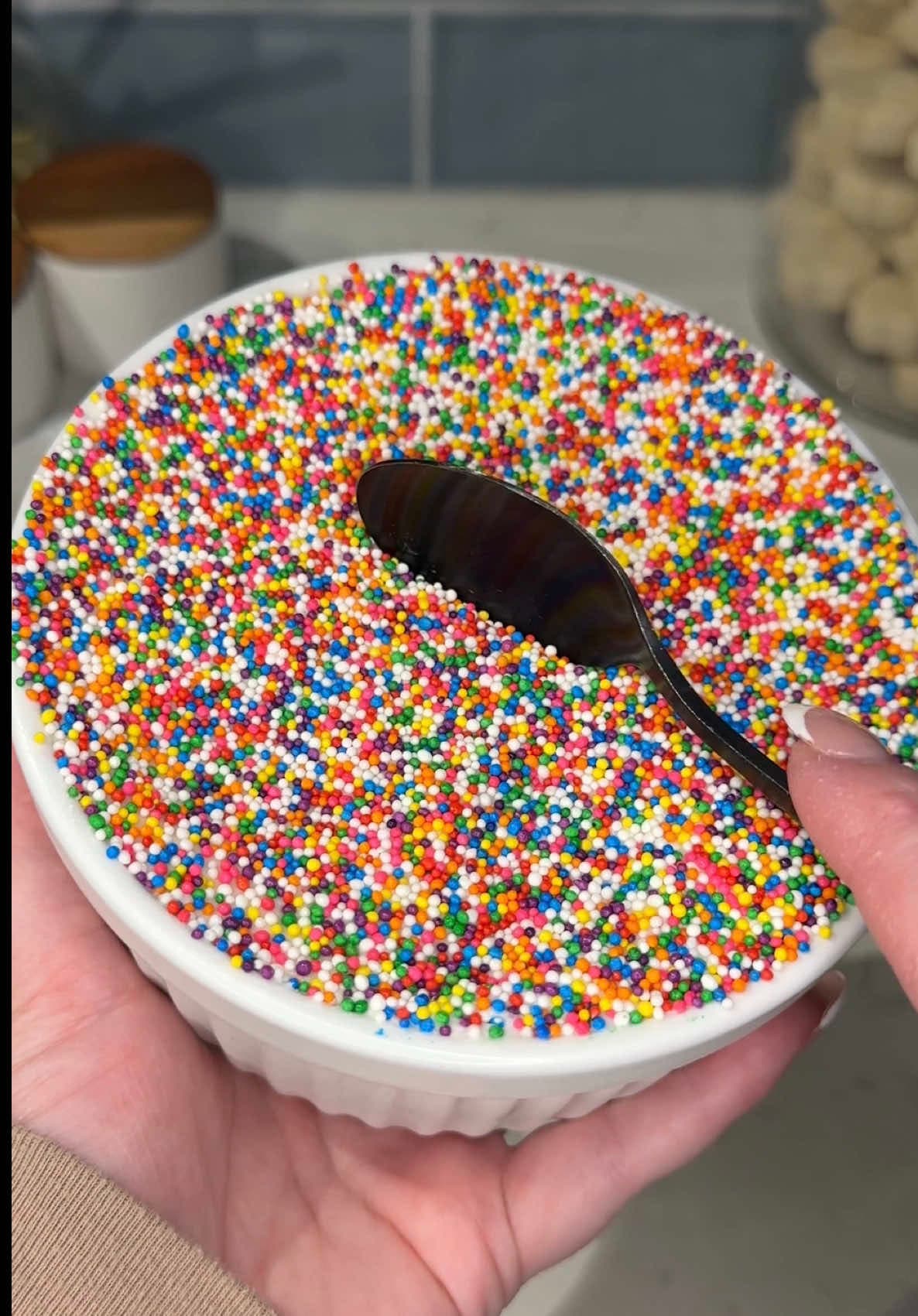 @ashleymarkletreats — so we can officially make the viral dot cake at home and it’s my new favorite little treat 🧁🌈