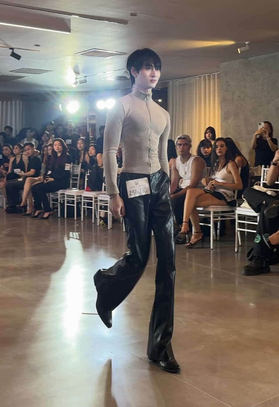 @tphmk6 — Model casting call for @CEM club Vietnam international fashion week 2026 #catwalk #model #unisexmodel #fashiontiktok #horsewalk 