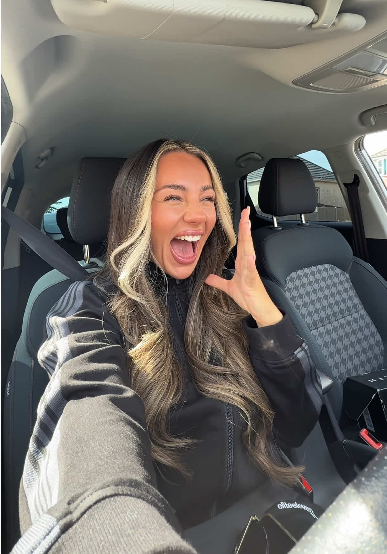 @megannmooree1 — The start of something new 🦷🦷🦷 TREAT YOURSELF with my code MEGSW @Smile White ad #smilewhite #Smilesociety 