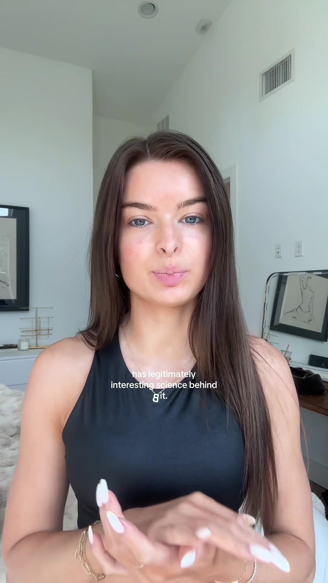 @bella.dane — Science of red light and near infrared light! Legitimately my favorite mask on the market and the one I would recommend investing in the most. Use code BELLADANE to save over $45 on the @currentbody L
