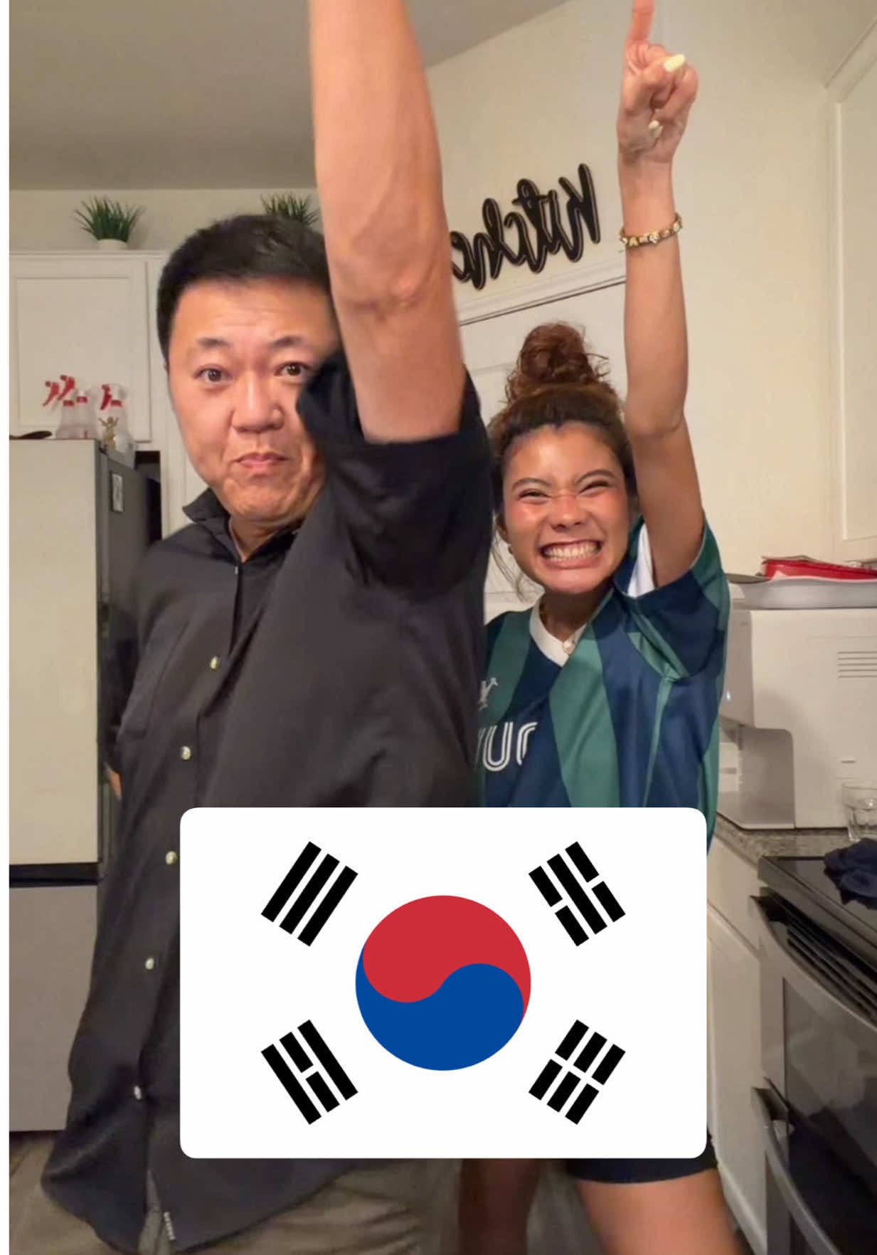 @kimberlykimpena — Replying to @samyanto214 KOREAAAA WE LOVE YOU!!! Your food is so delicious🇰🇷❤️💙 #koreanfood #mukbang #foodreview #foodtok #comidacoreana 