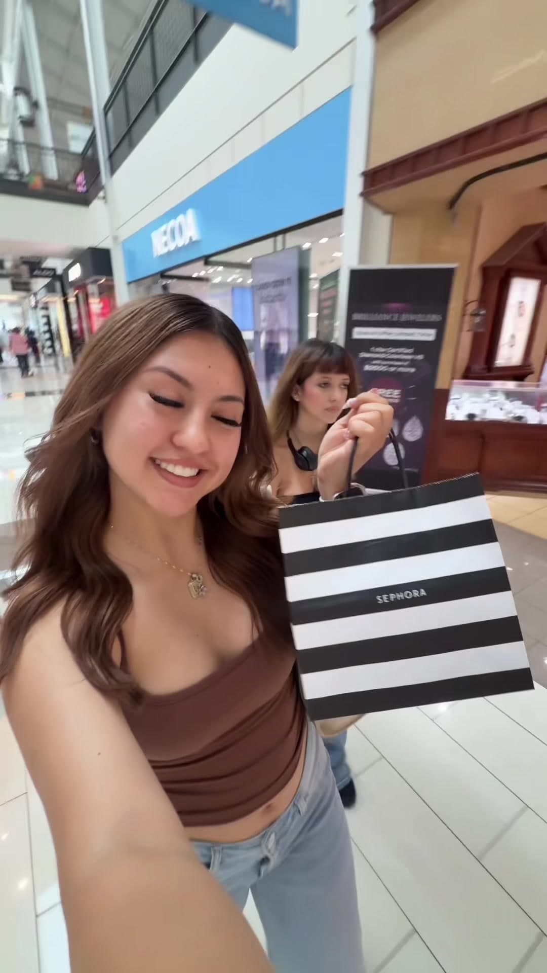 @leilanii_02 — I can’t wait to try it out! 😍 #patrickta #bodybutter #glow @Patrick Ta Beauty @Valentino.Beauty 