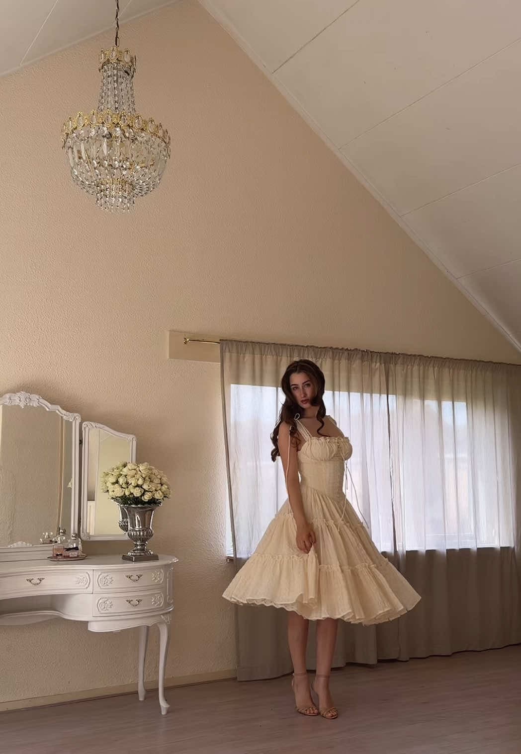 @catharinaelisabethx — Feeling like a fairy 🧚#classystyle #dresses #elegantfashion 