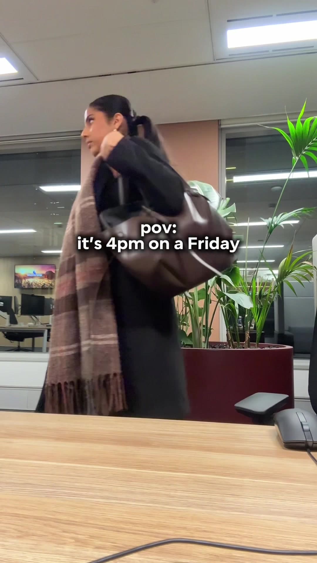 @swaralip — mentally I’m clocked off by 11am #corporate #fyp #office 