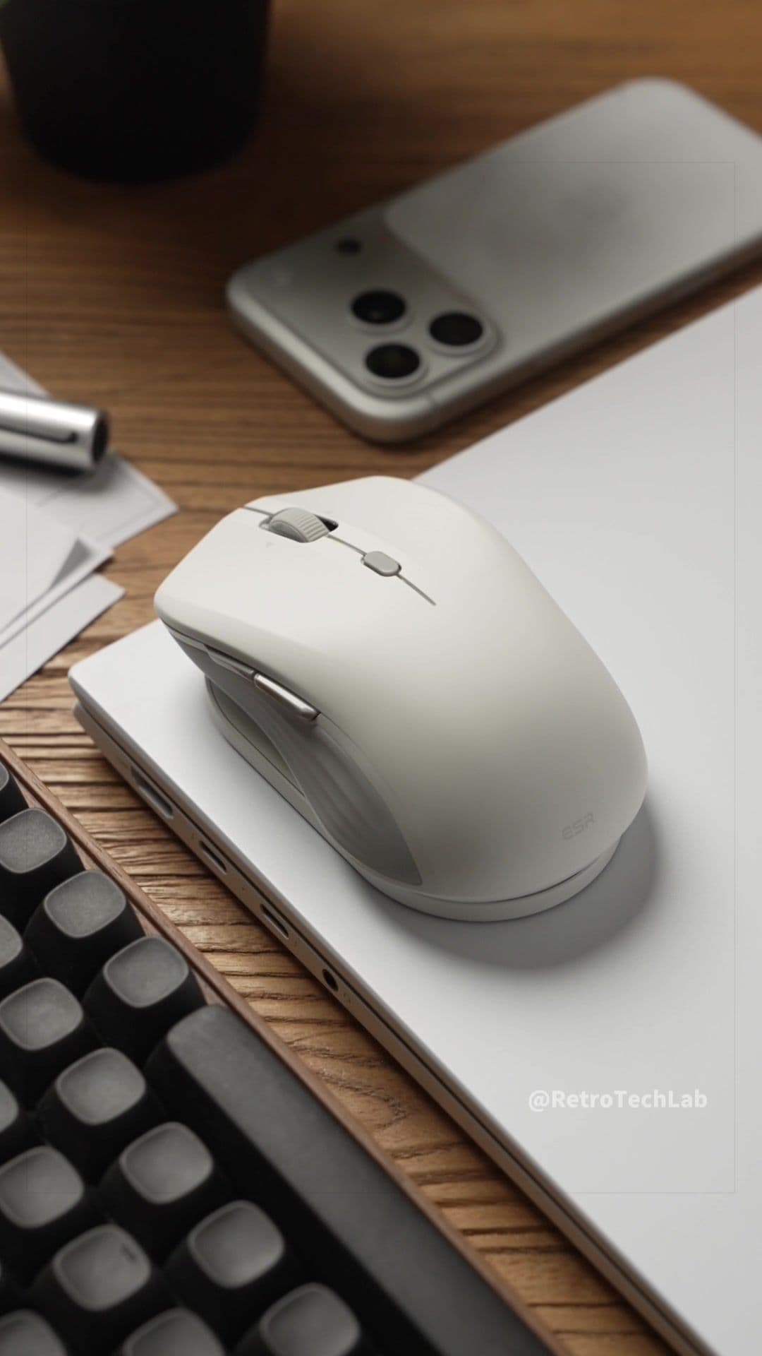 @retrotechlab — A wireless mouse that actually solves a problem.