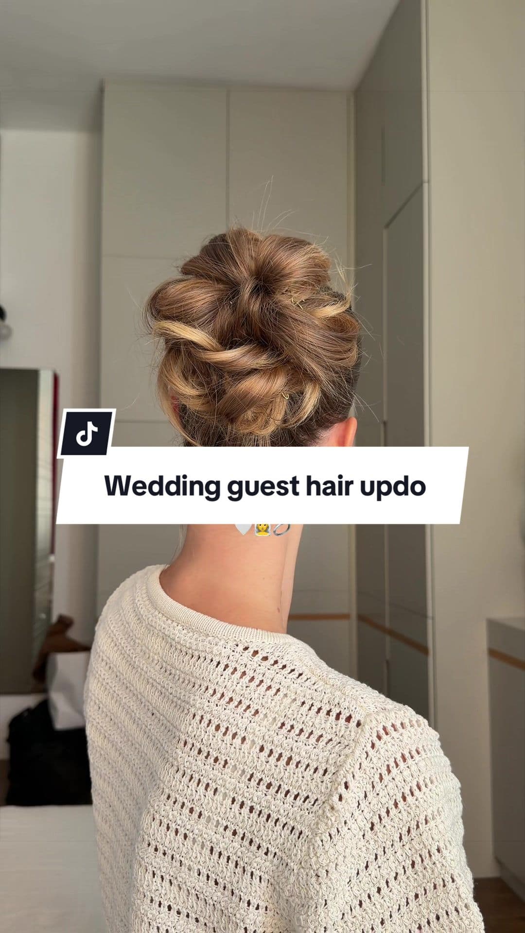 @aalexandraeklund — Wedding guest hair updo 💁🏼‍♀️ #weddinghair #weddingguesthair #hairtutorial 