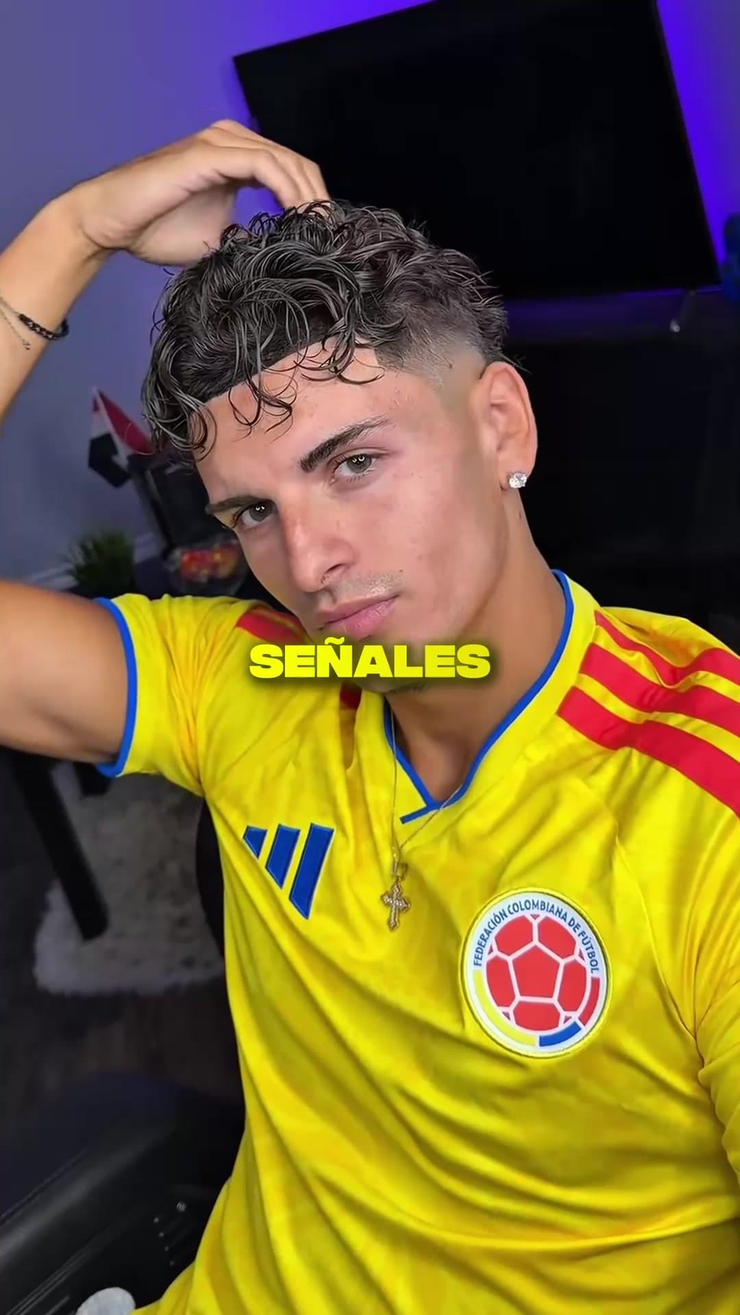 @focusmodeon — Tan solo busca “Mi gemelo de tiktok”🔥 #haircut #glowup #atractivo #belleza #cara 