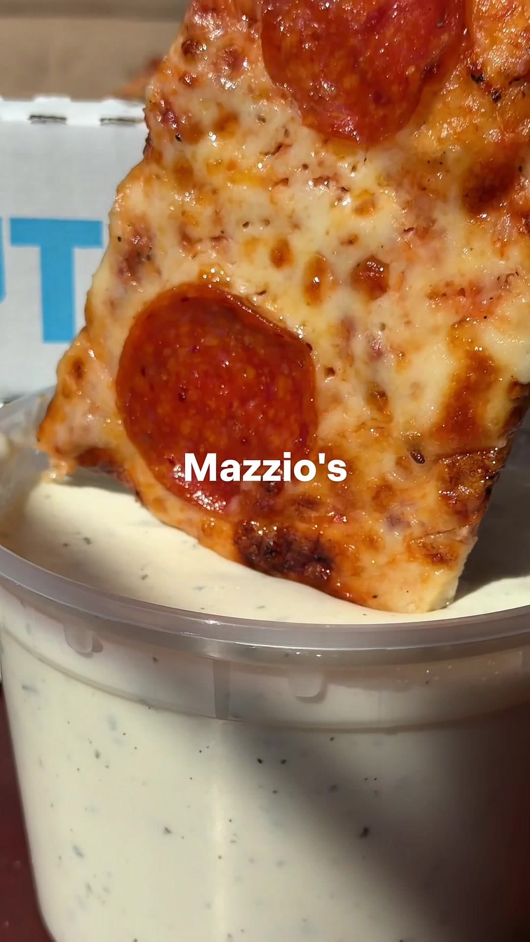 @laurenwaughcreative — Picky eater approved! The Mazzio’s Yeti Pizza is massive, has a section for everyone, and made family dinner a total win. Add ranch, a brookie for dessert, and you’ve got a crowd-pleaser. 🍕 #Mazzios 