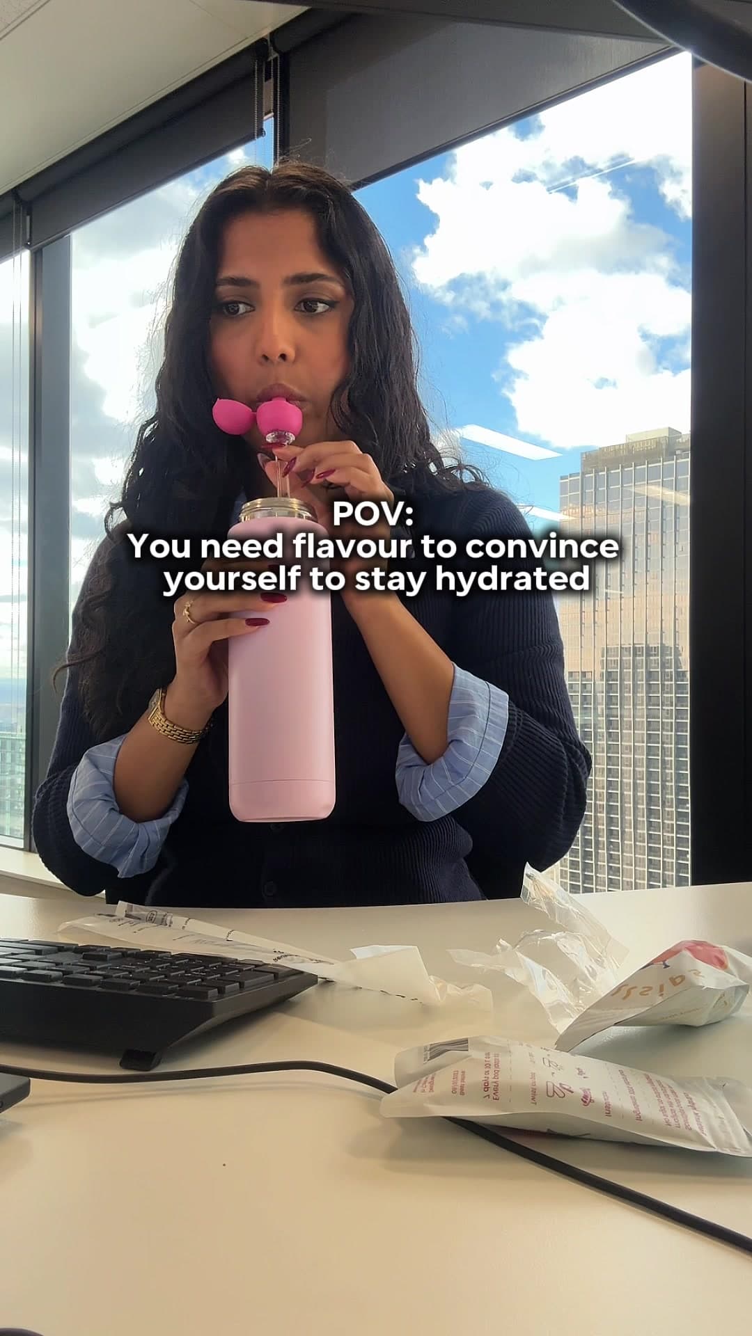 @swaralip — another office hydration hack @allsipscal 