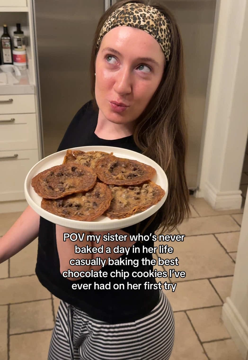 @bella.chamberlin — Actually the chocolate chip cookies of my dreams. Thin, chewy, decadent, buttery, perfection. @discomuffin 
