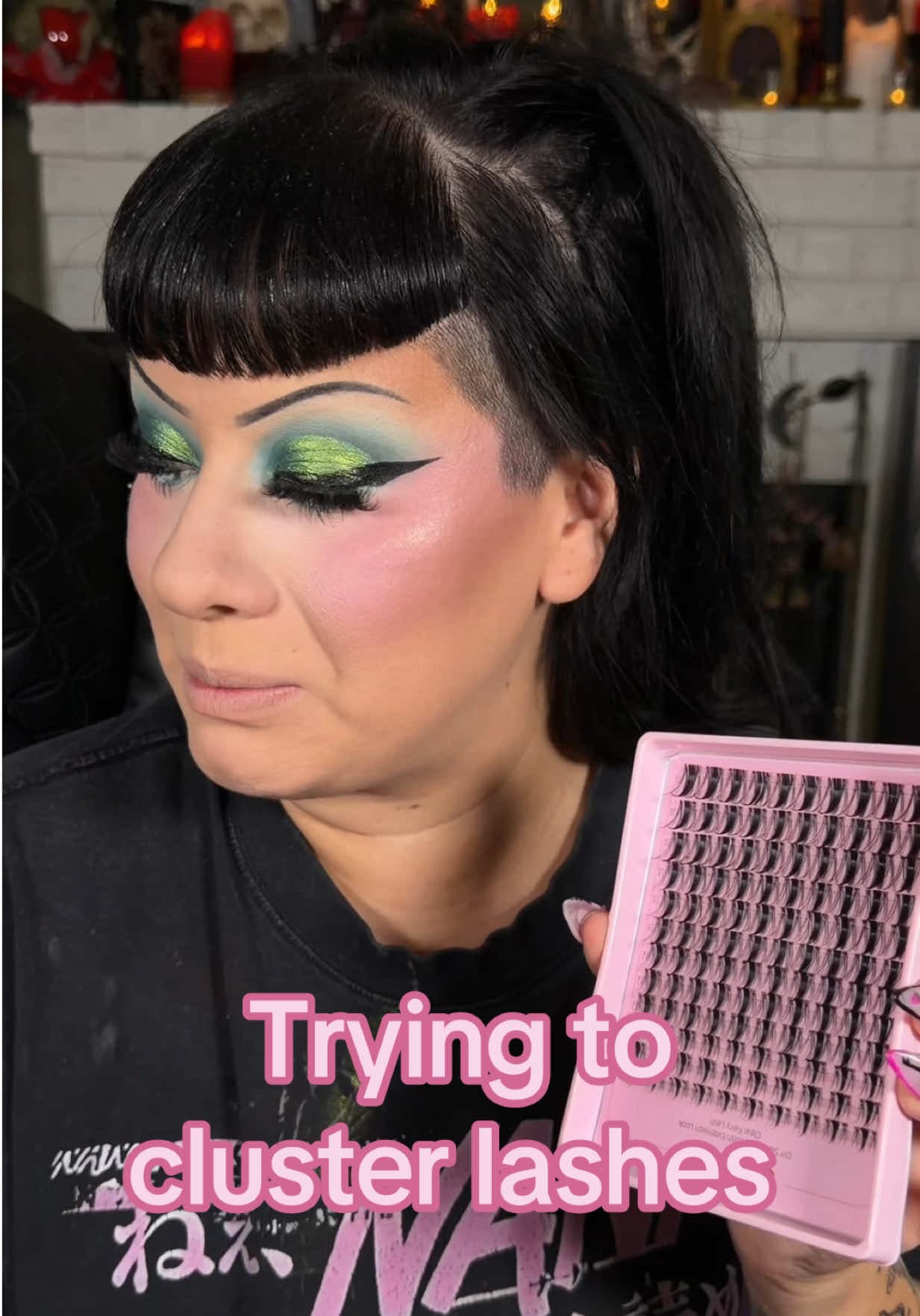 @sortaspookymom — Trying cluster lashes for the first time! I was getting so many comments of people asking for a tutorial, but I literally can’t do tutorial on something. I’ve never tried so I wanted to try it out but
