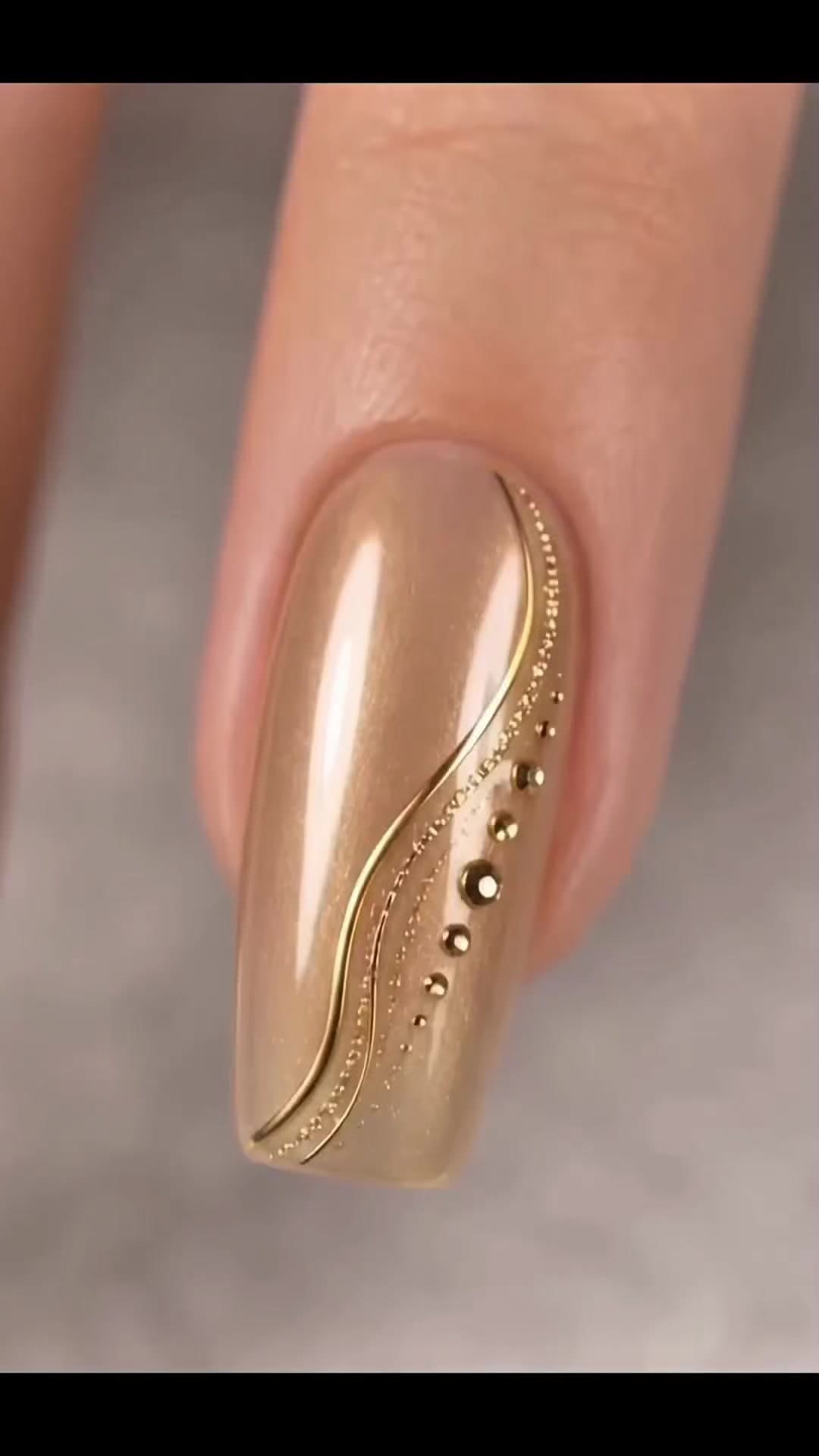 @nailsartdesighn — Outcome-First Desire Hook example