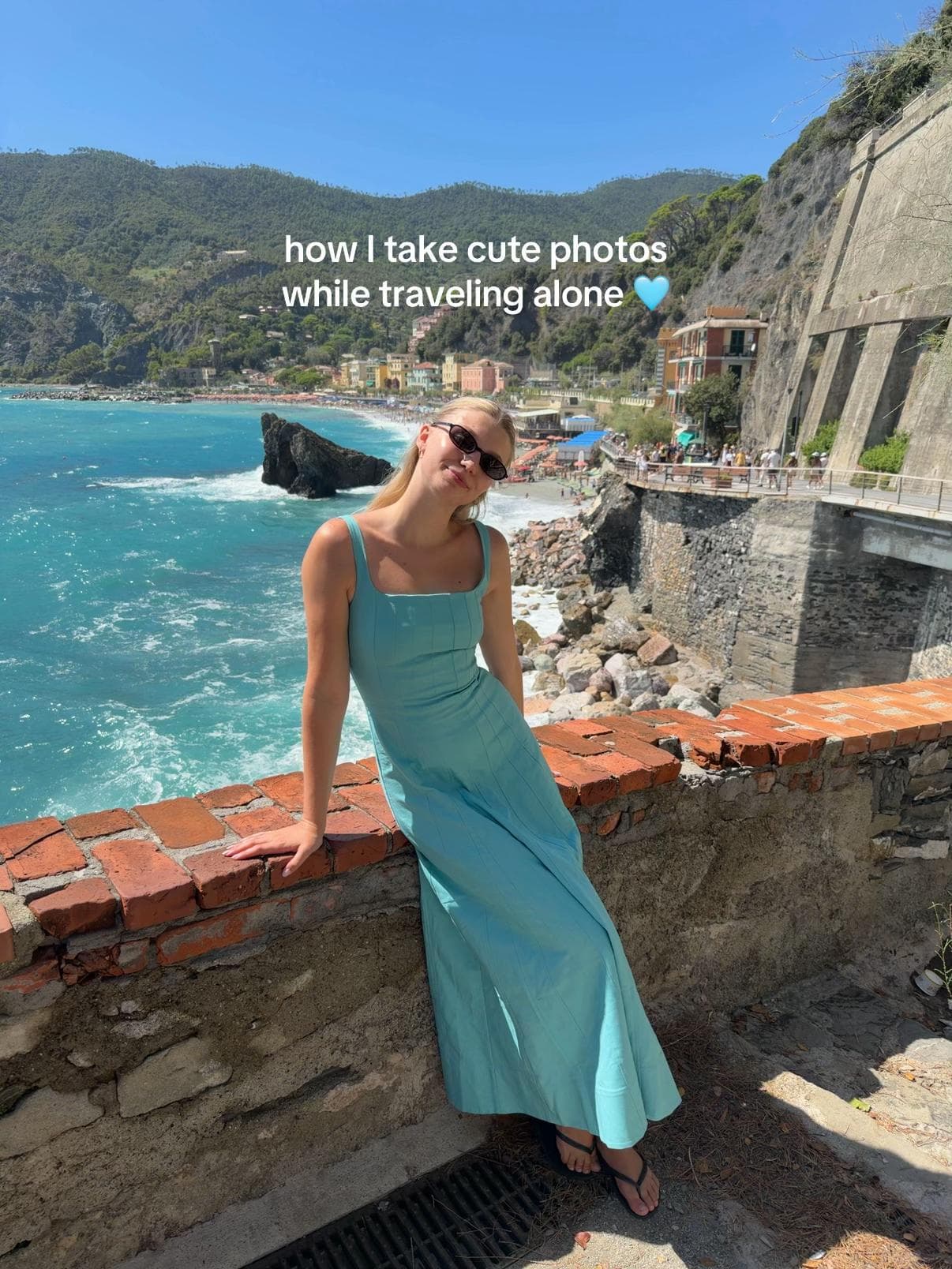 @maddieborge — How I take cute photos on my solo trips! 🩵🩵 #solotravel #tips #photo 