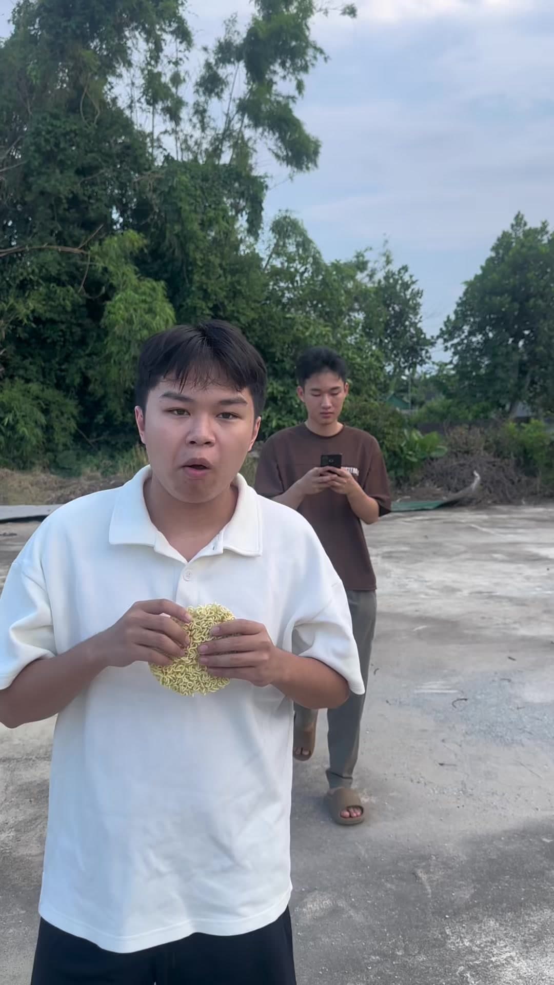 @kietfei — hmmm... #koreno #korenojumbo 